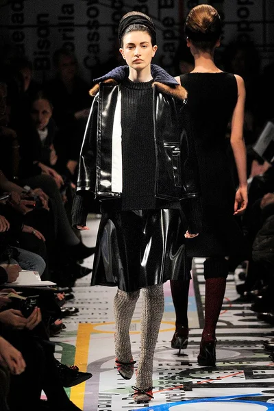 Look 29